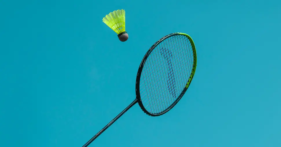 How to Prolong a Badminton Racket?